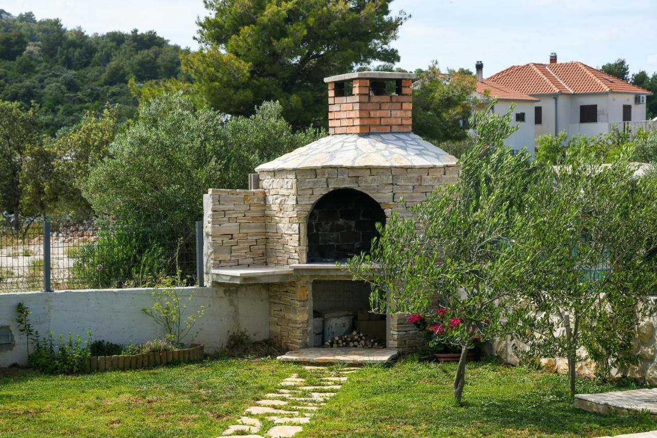 Holiday Home Mb Ražanj Eksteriør bilde