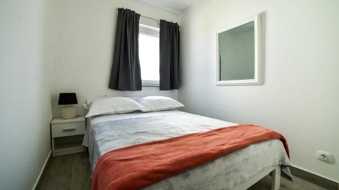 Holiday Home Mb Ražanj Eksteriør bilde