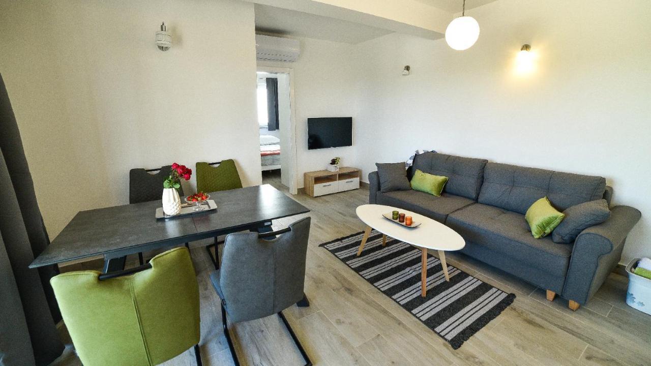Holiday Home Mb Ražanj Eksteriør bilde