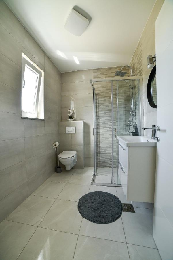 Holiday Home Mb Ražanj Eksteriør bilde