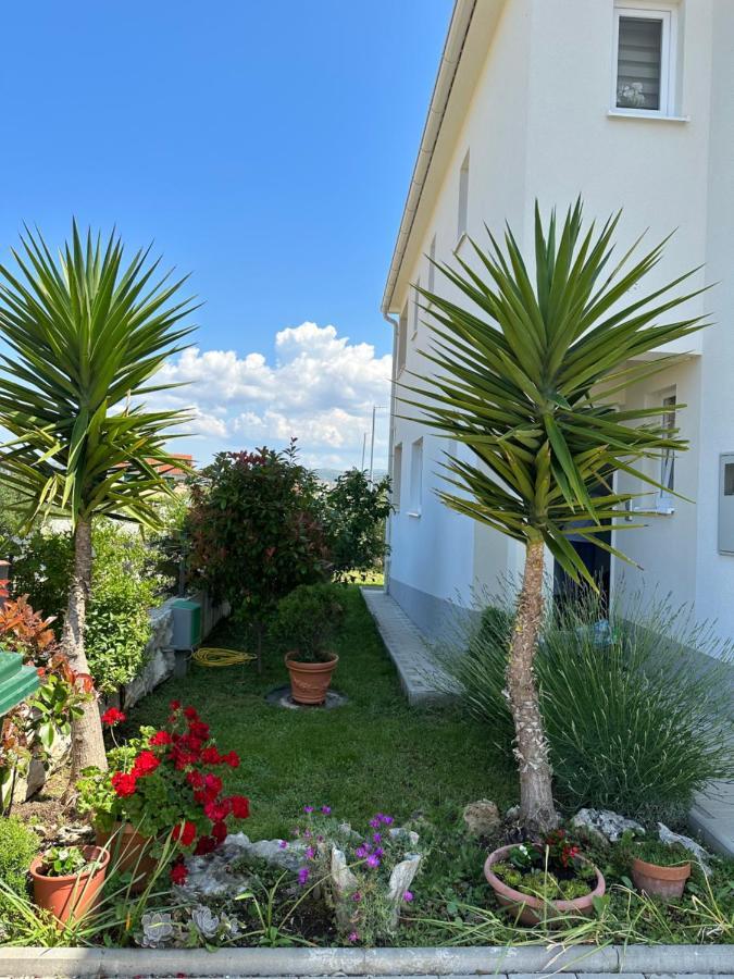 Holiday Home Mb Ražanj Eksteriør bilde