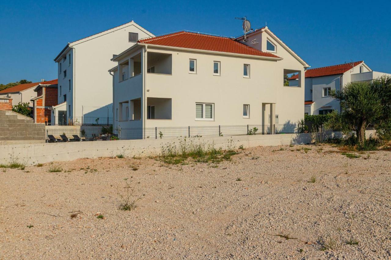 Holiday Home Mb Ražanj Eksteriør bilde