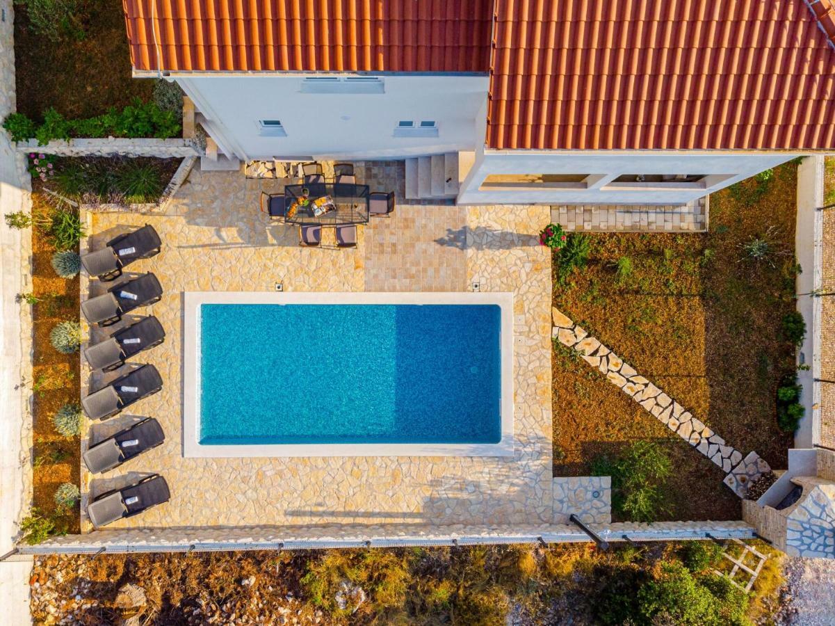 Holiday Home Mb Ražanj Eksteriør bilde