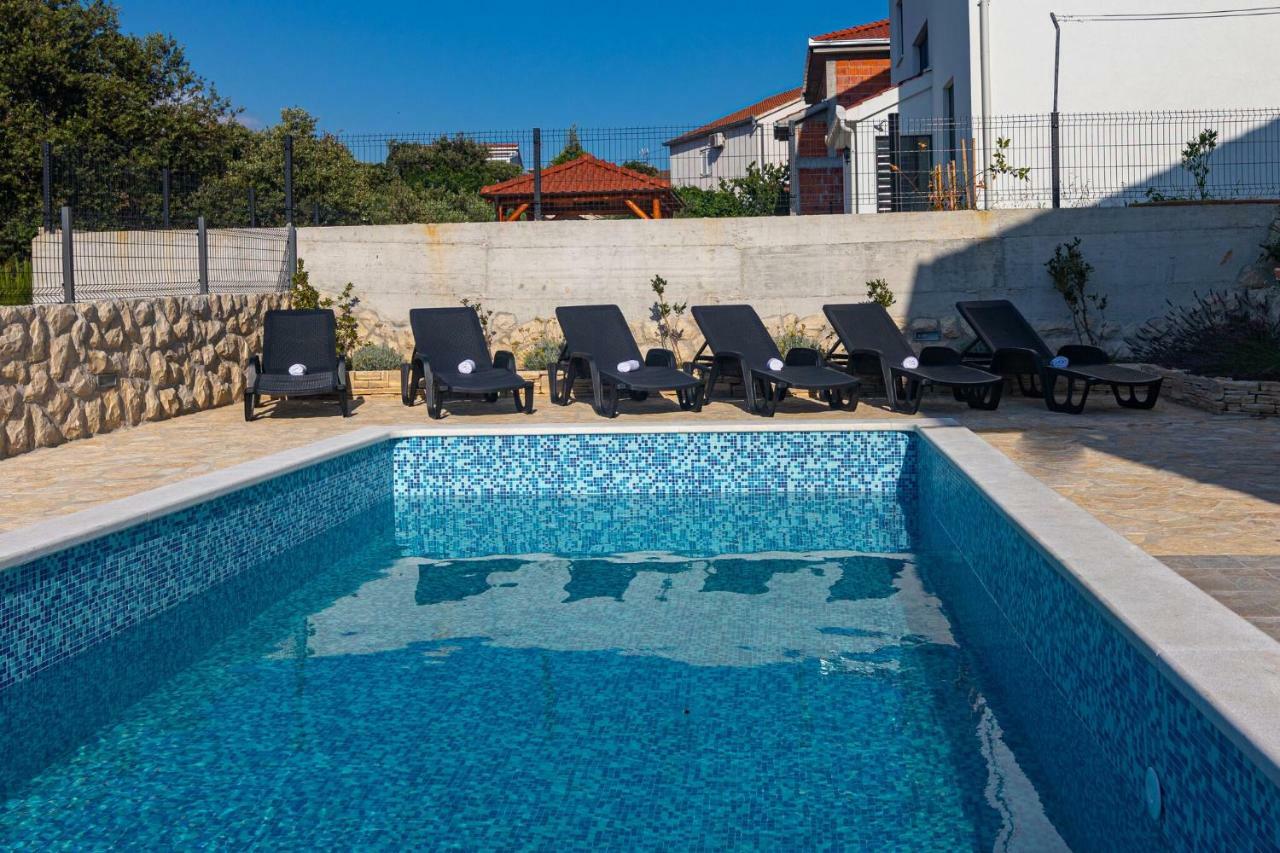 Holiday Home Mb Ražanj Eksteriør bilde