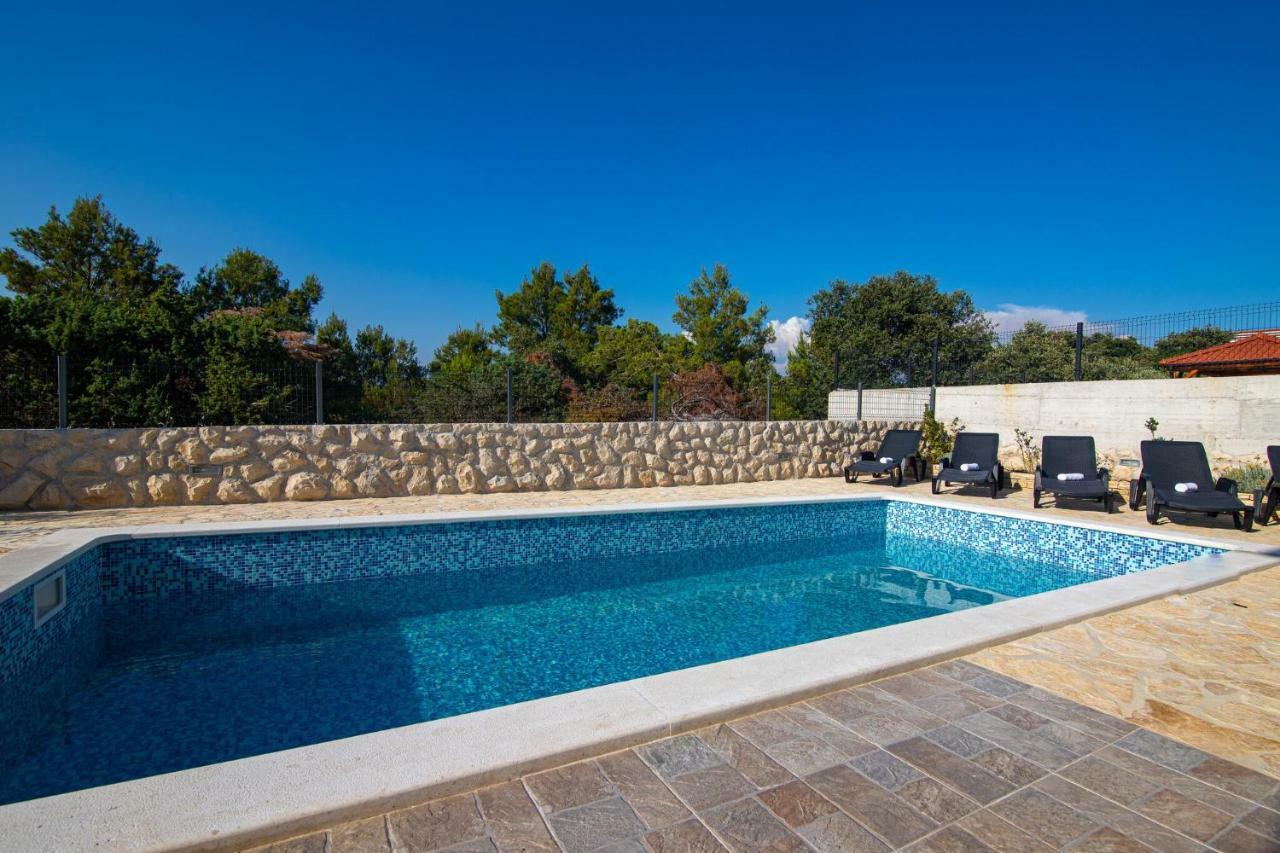 Holiday Home Mb Ražanj Eksteriør bilde